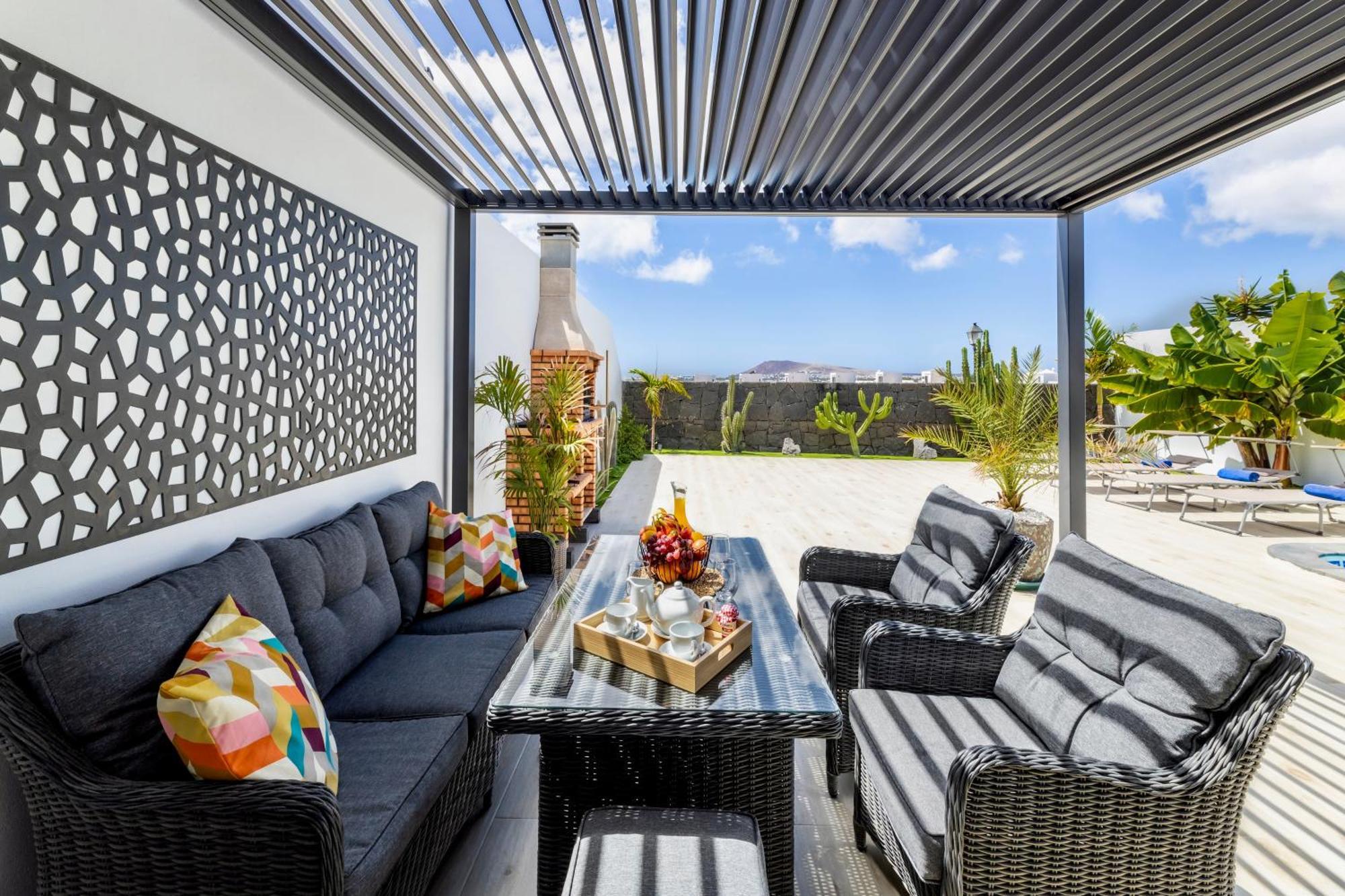 Villa Playa Blanca - Heated Pool, Aircon Bagian luar foto